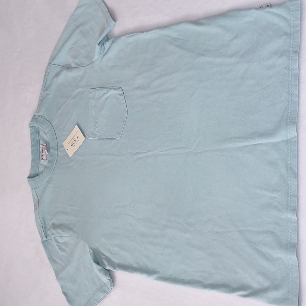 Guess Tshirt